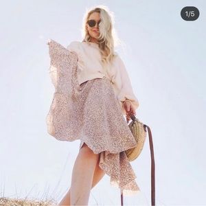 Cute H&M Leaf Print Midi Skirt